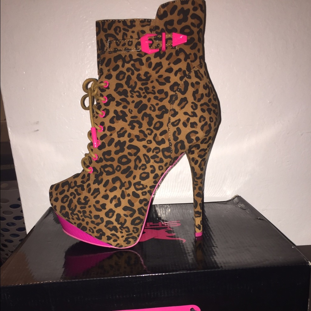 COPY - Shiekh leopard/ fuchsia booties size 10